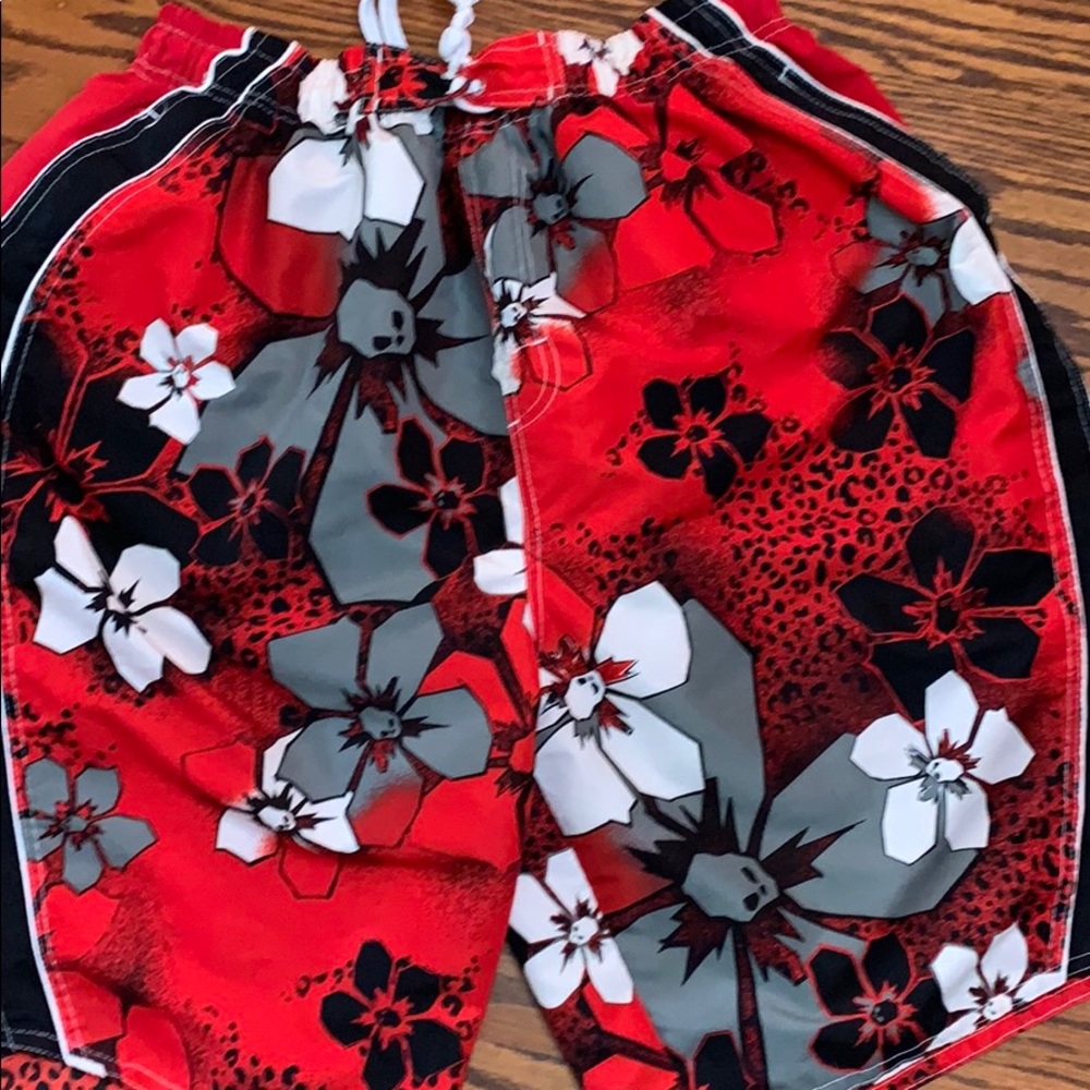 Men’s swim trunks